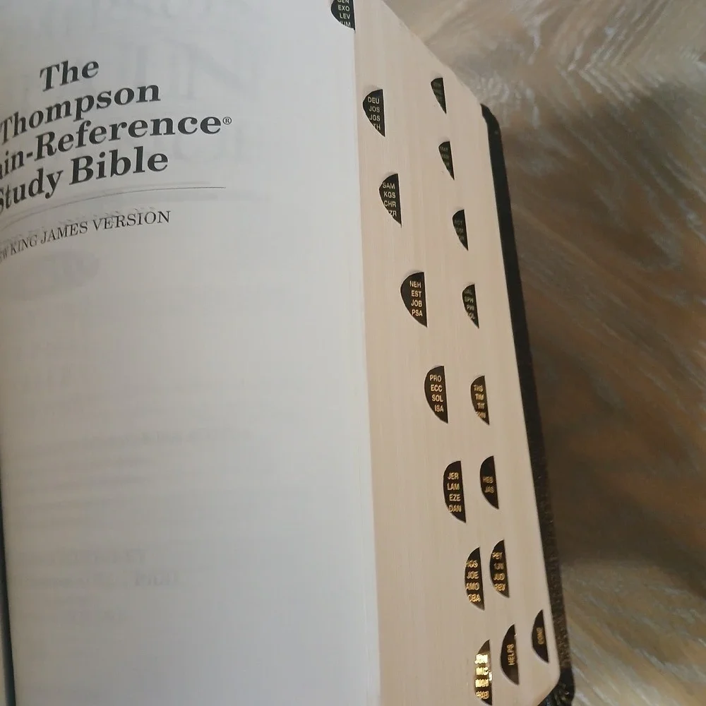 The Thompson Chain Reference Study Bible  NKJV Thumbed Index Black Bonded...